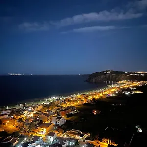 La Casa Di Felice Milazzo, Tono Appartamento